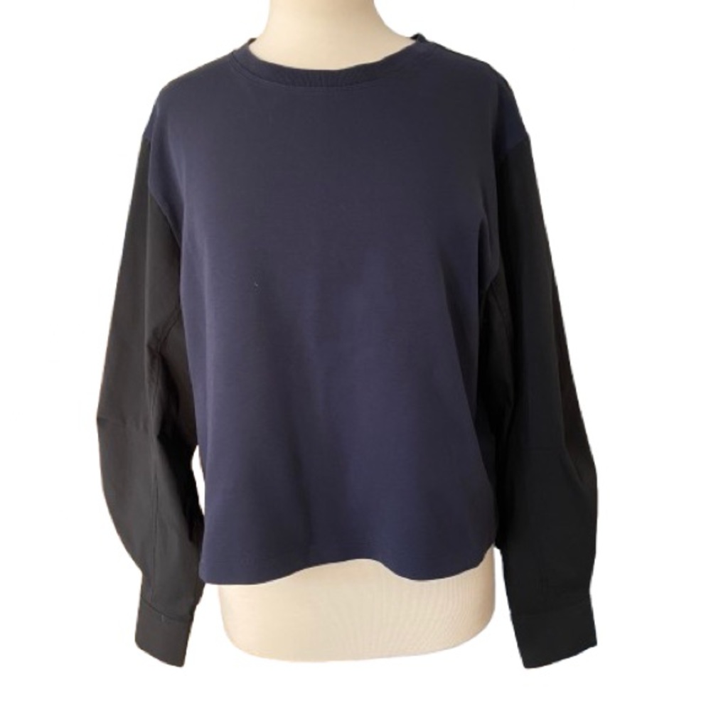 Athleta Women’s Harlow Hybrid Top Sweatshirt Size L Navy w/ Black Sleeves EUC